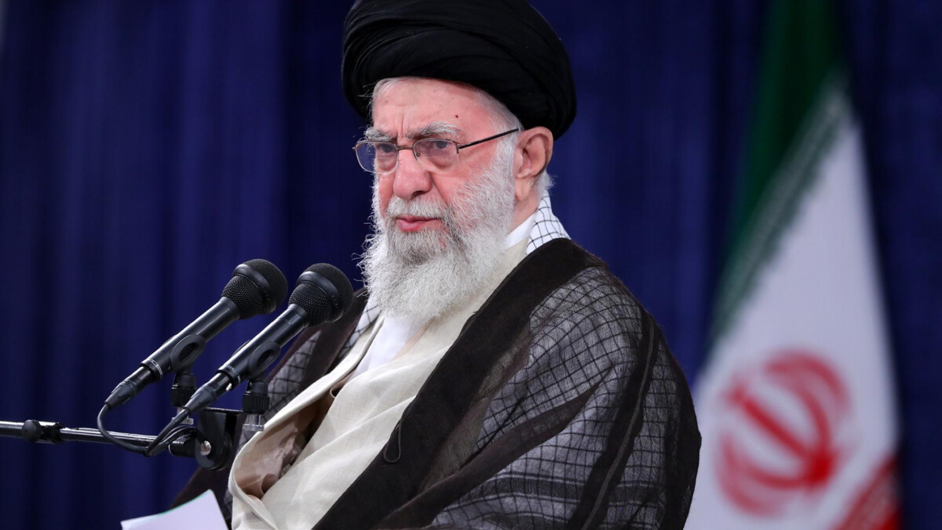 Zwei begnadigte Journalisten erneut in Haft