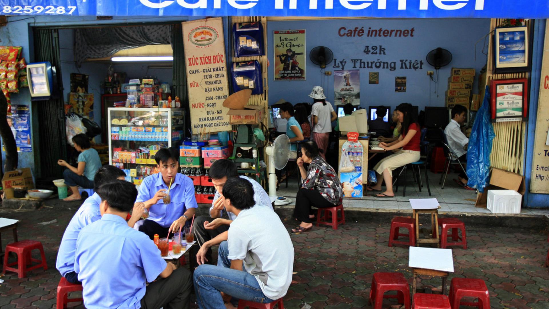 Kritiker über Facebook verfolgt