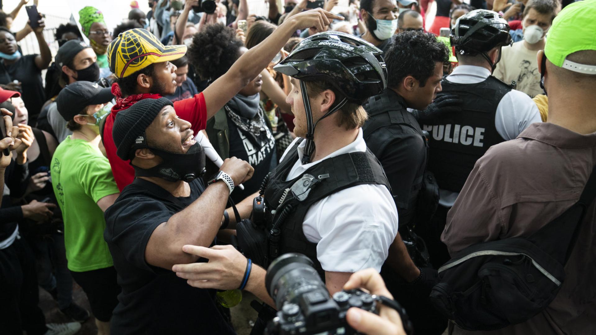 Brutale Gewalt gegen Journalisten bei Protesten