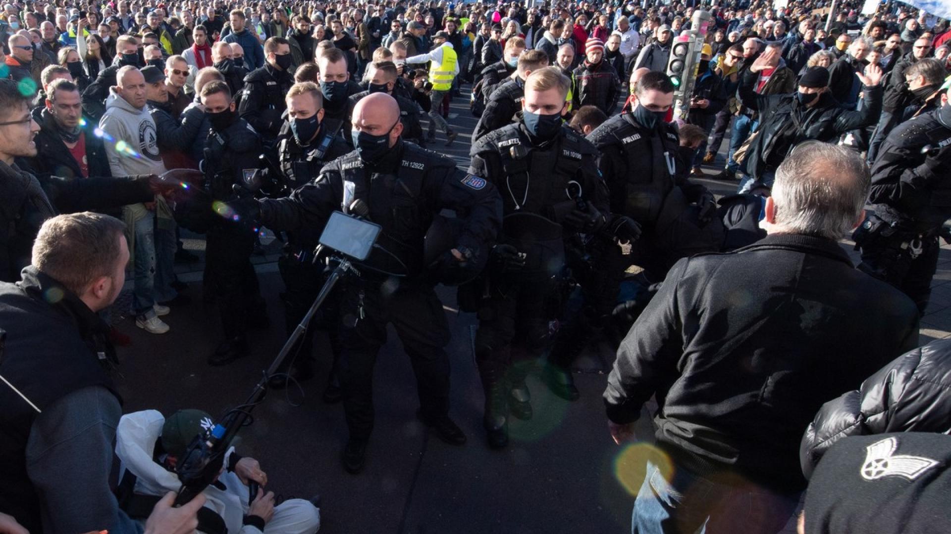 Jagd auf Journalisten hinter bürgerlicher Fassade