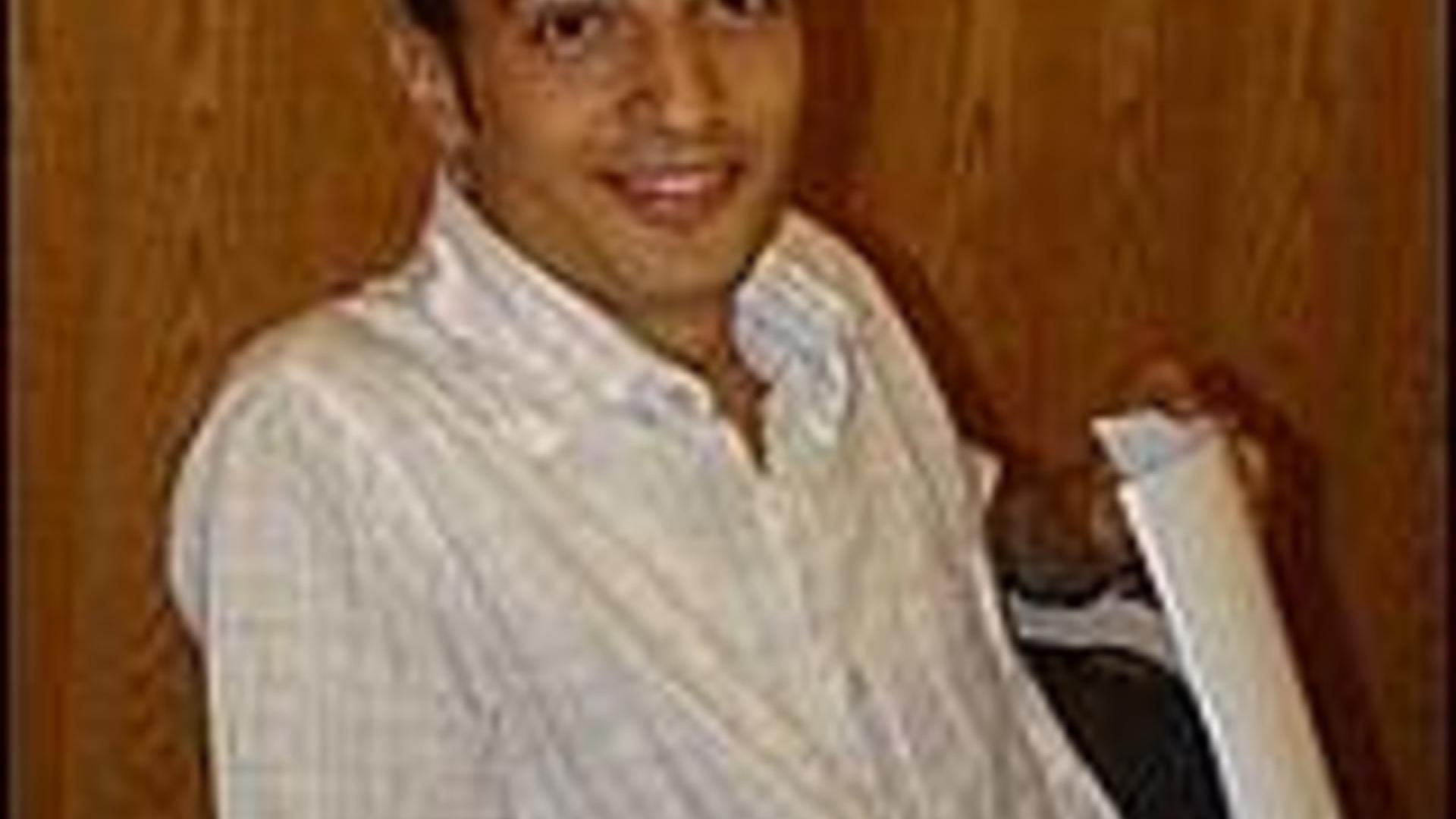 Blogger Maikel Nabil Sanad muss weiter auf Berufungstermin warten / Wieder Razzien und Zensur