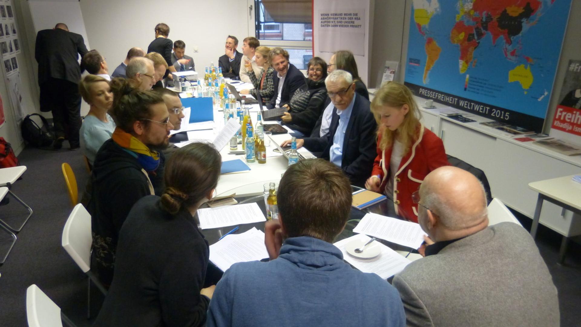 Mehr Aufmerksamkeit für Internetregulierung