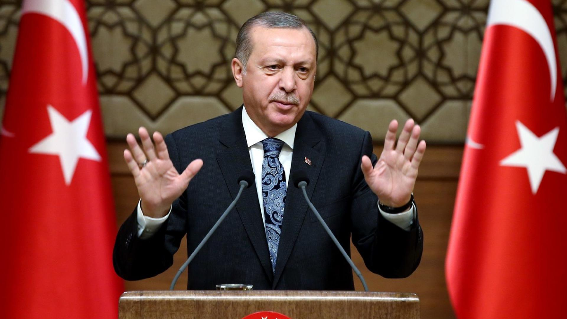 Verfassungswidrige Dekrete aufheben