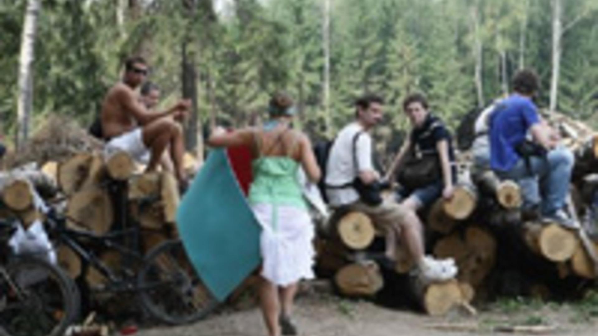 Journalisten bei Berichterstattung über Umweltproteste festgenommen