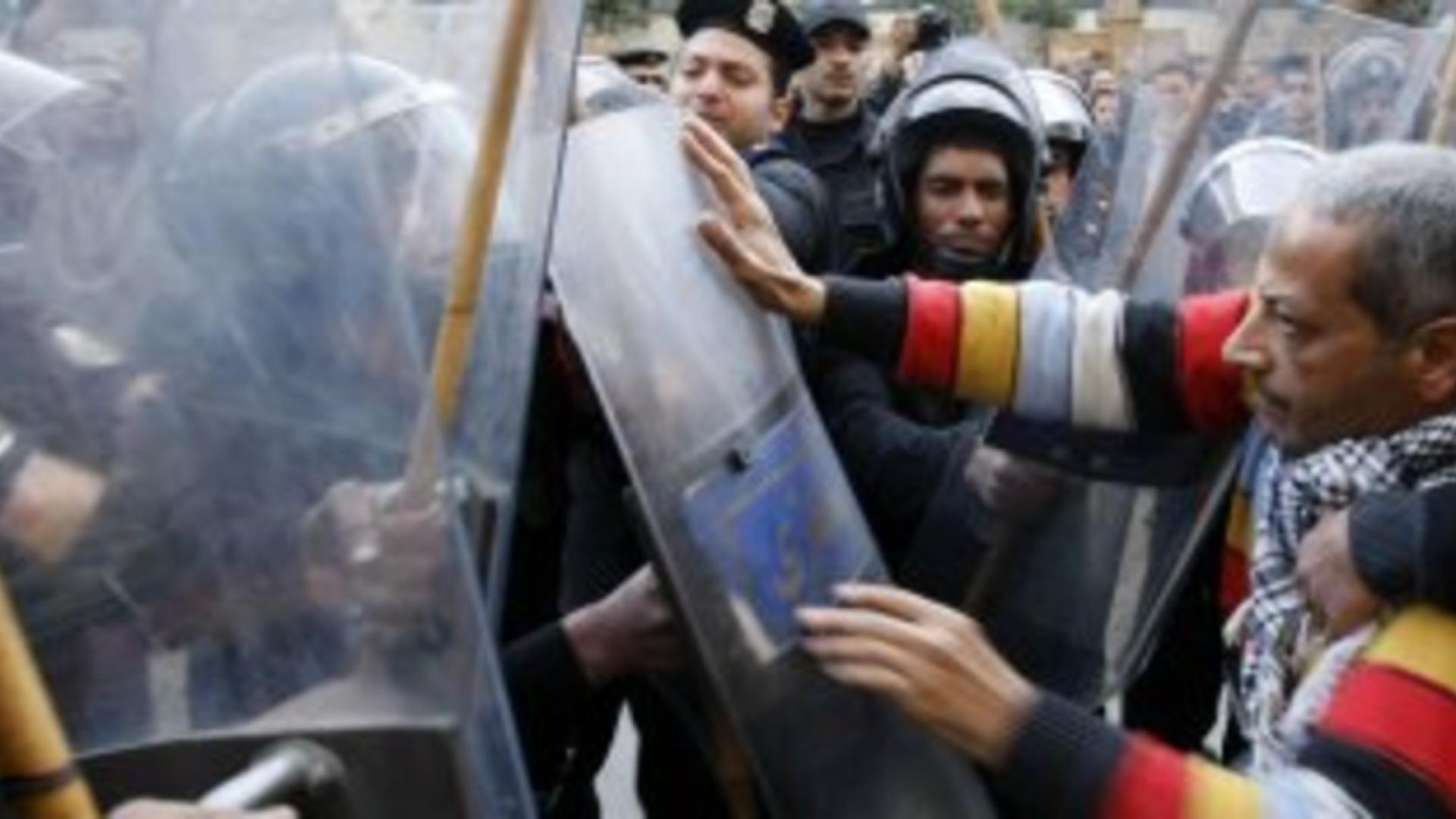 Gewalt gegen Journalisten dauert an / Stark eingeschränkte Internetverbindungen