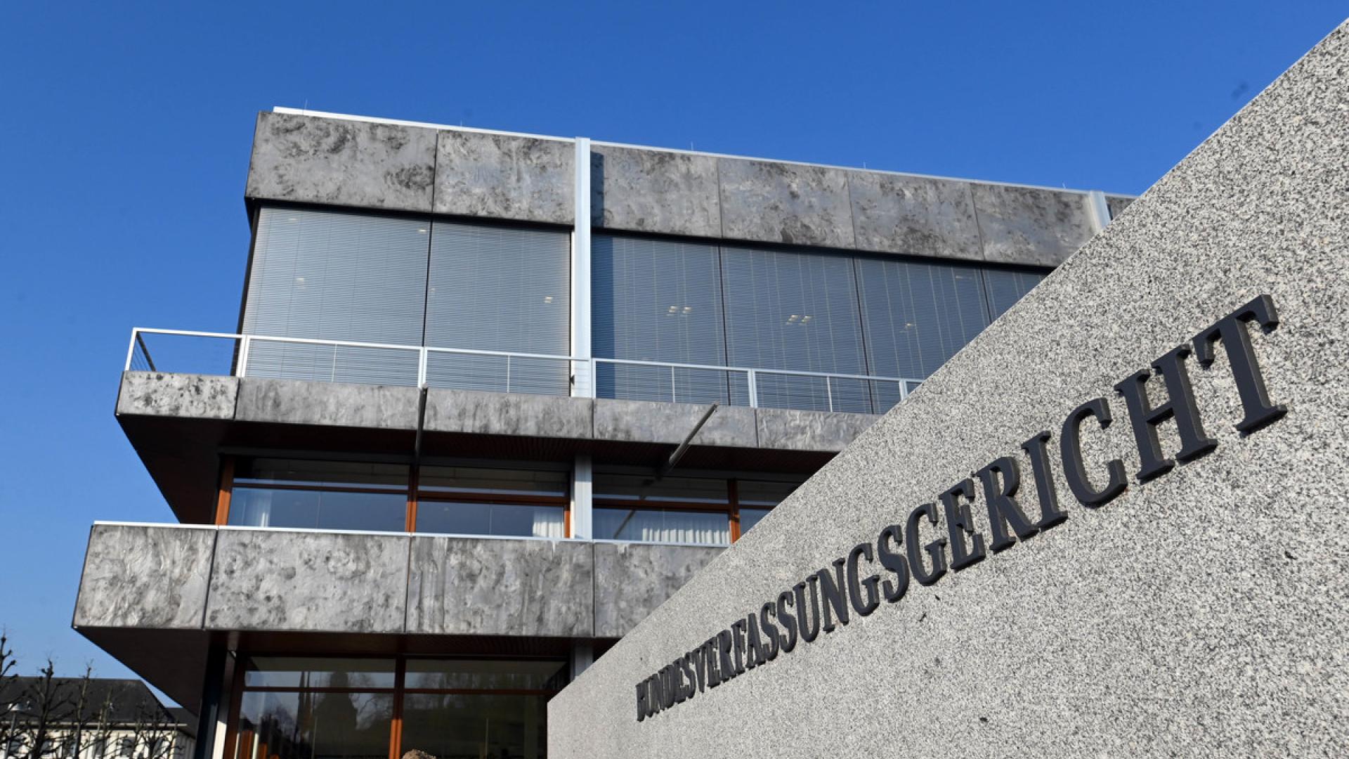 Bildaktion zur BND-Klage