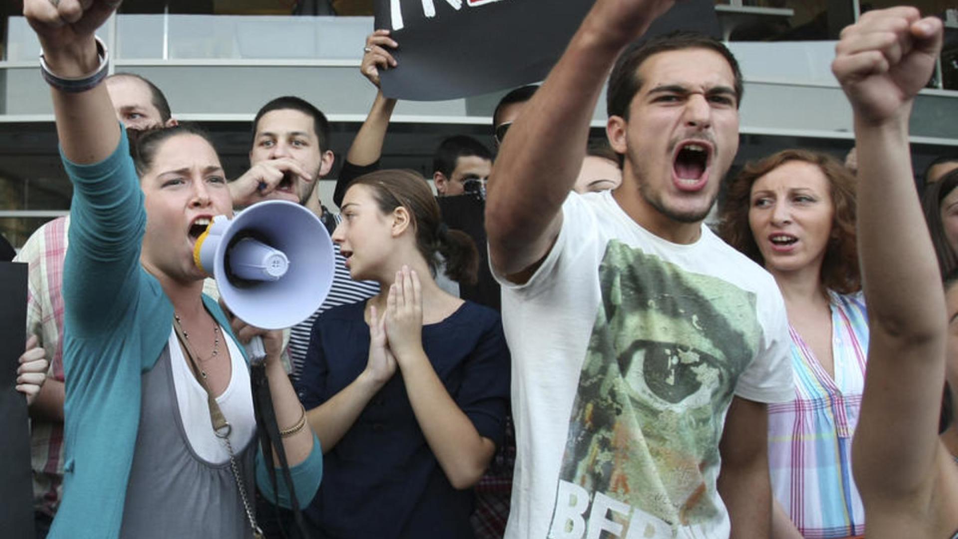 Georgien vor der Wahl: Politische Kampagnen statt ausgewogener Berichte