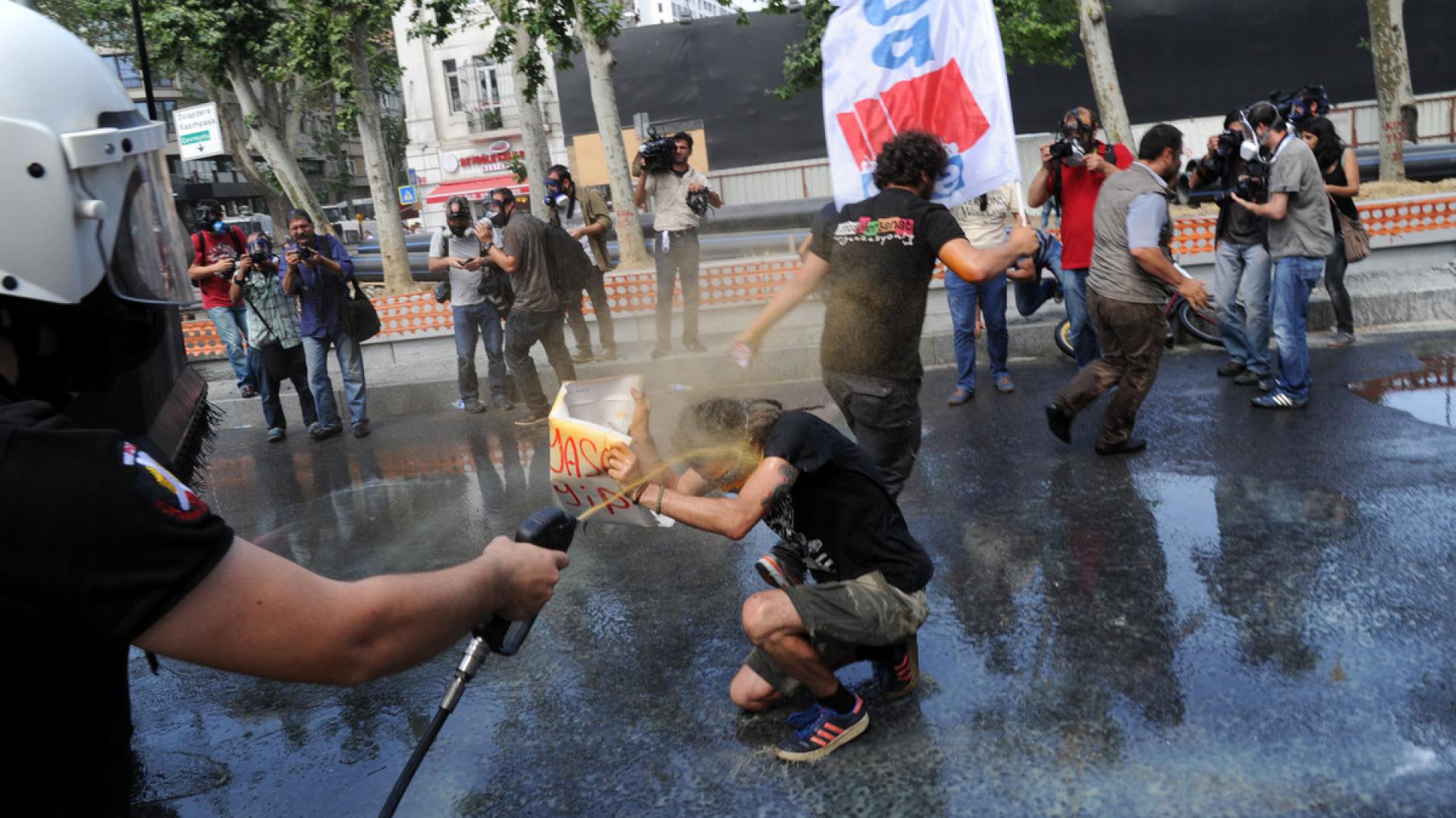 14 verletzte Journalisten seit Beginn der Taksim-Proteste