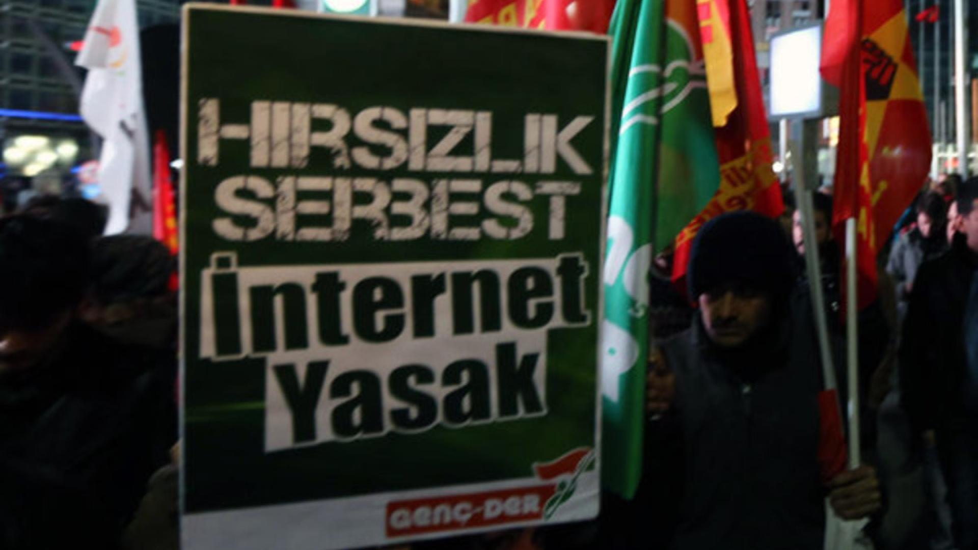 Präsident Gül sollte Internetgesetz stoppen