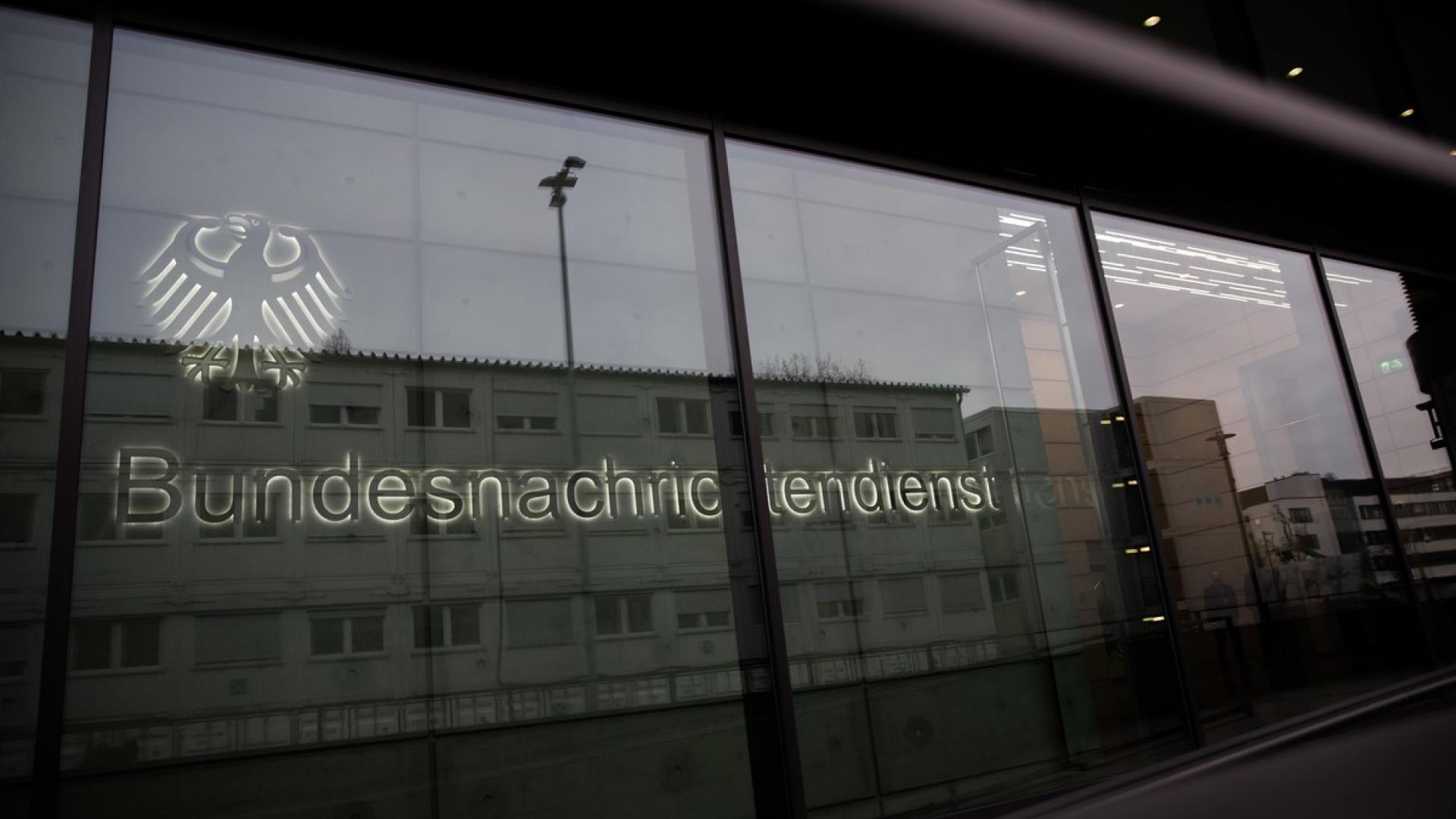 Weiter keine effektive Geheimdienst-Kontrolle