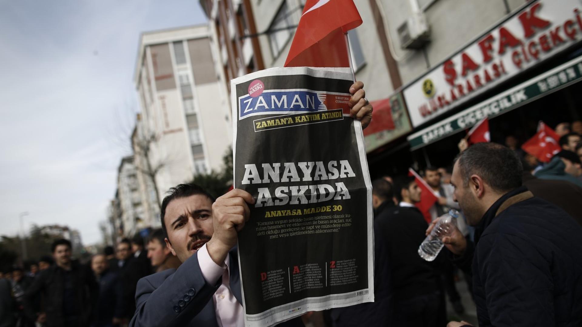 Massenhafte Haftbefehle gegen Journalisten