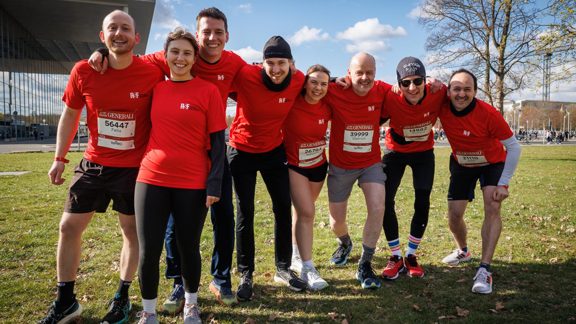Teilnehmende Läufer beim Berliner Halbmarathon 2025