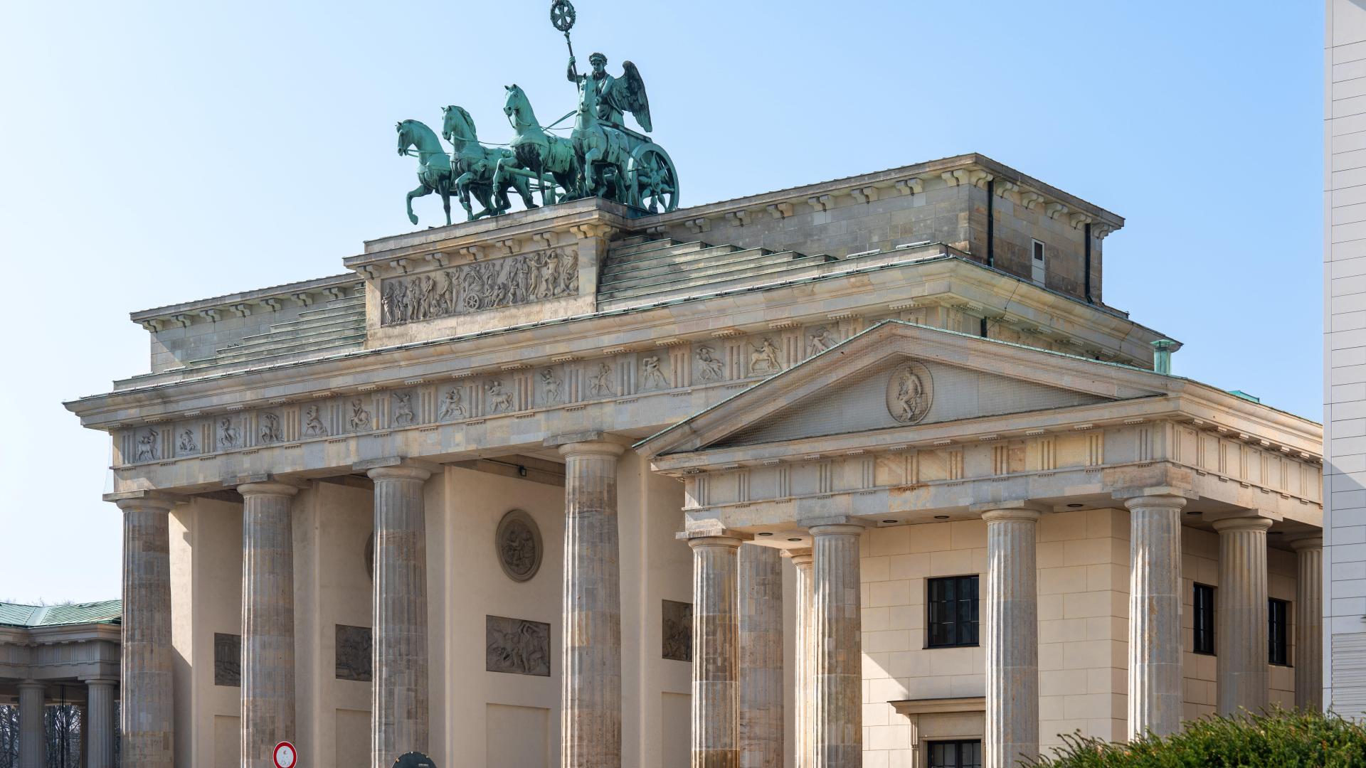 251022_Brandenburger-Tor_picture_alliance_515837033