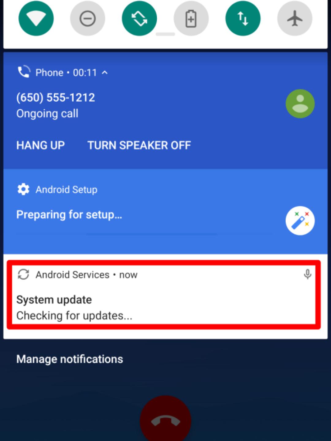 Die rot markierte täuschende Benachrichtigung wird auf dem Gerät während der Aufzeichnung eines Telefonanrufs angezeigt.