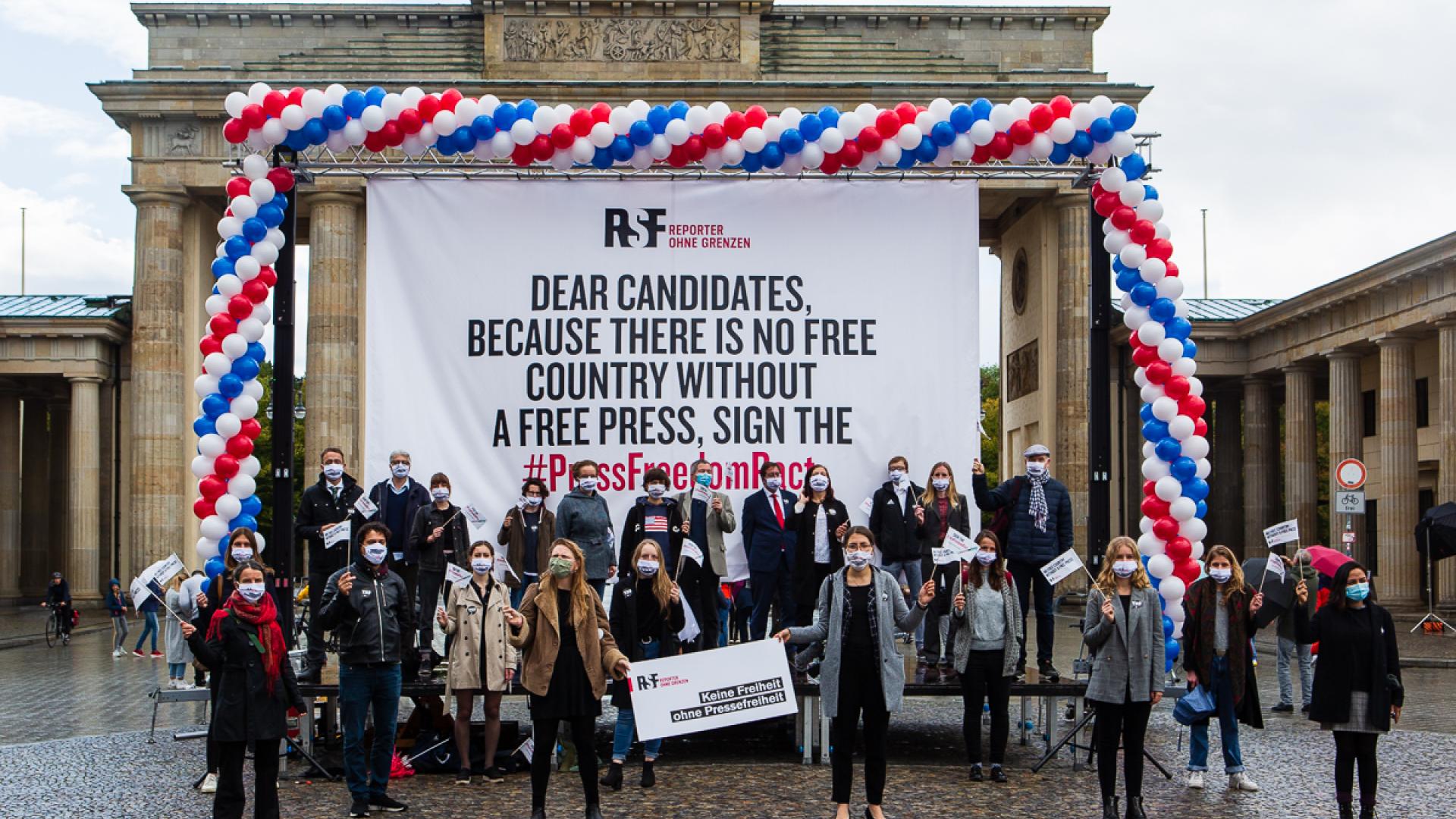 Aktion zur Pressefreiheit in den USA am 7. Oktober 2020 auf dem Pariser Platz