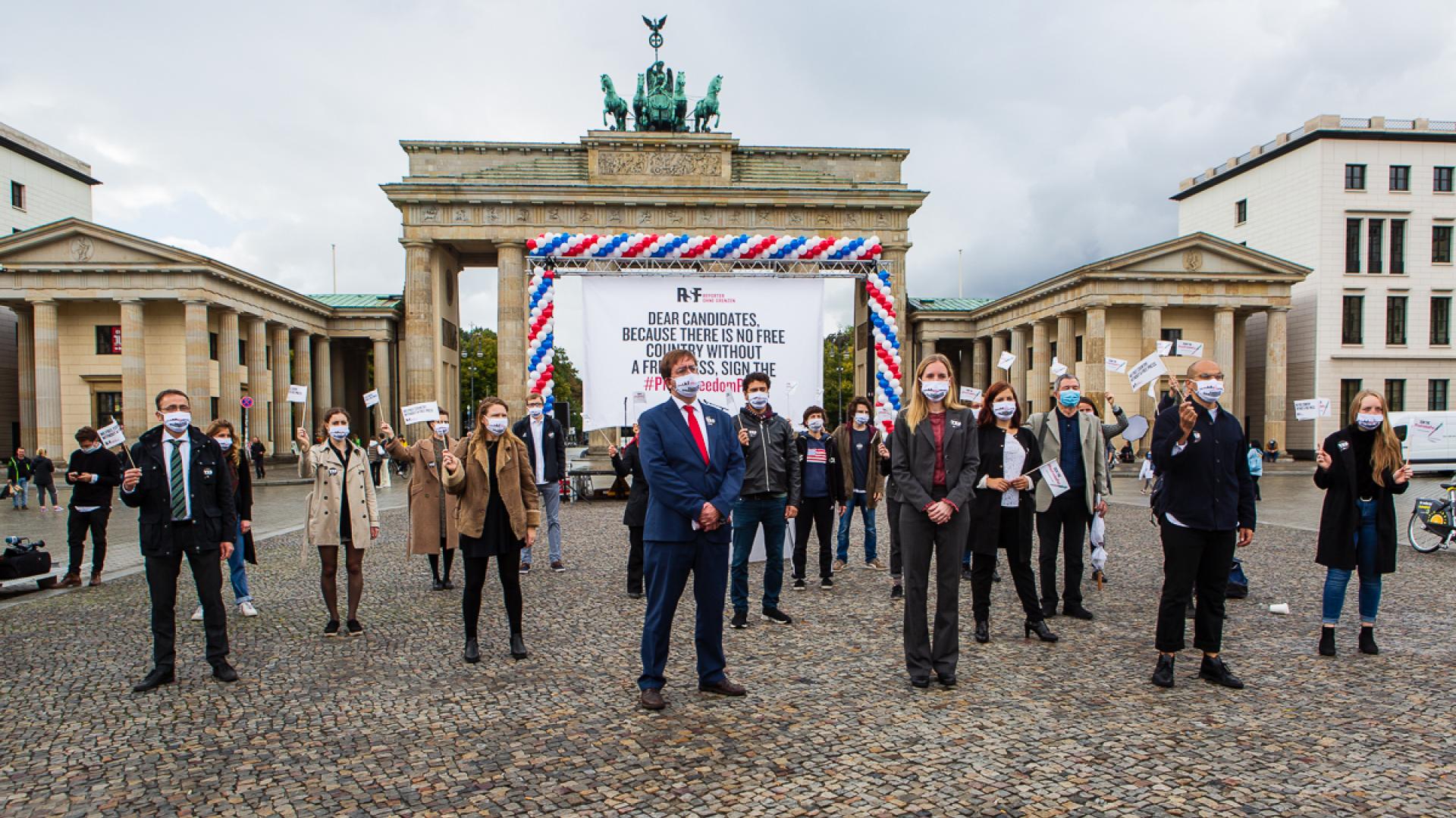 Aktion zur Pressefreiheit in den USA am 7. Oktober 2020 auf dem Pariser Platz