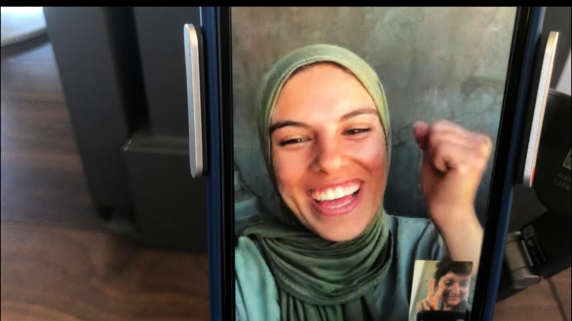 Human Rights Film Festival Berlin - Film Screening & Panelgespräch: „Put Your Soul on Your Hand and Walk“