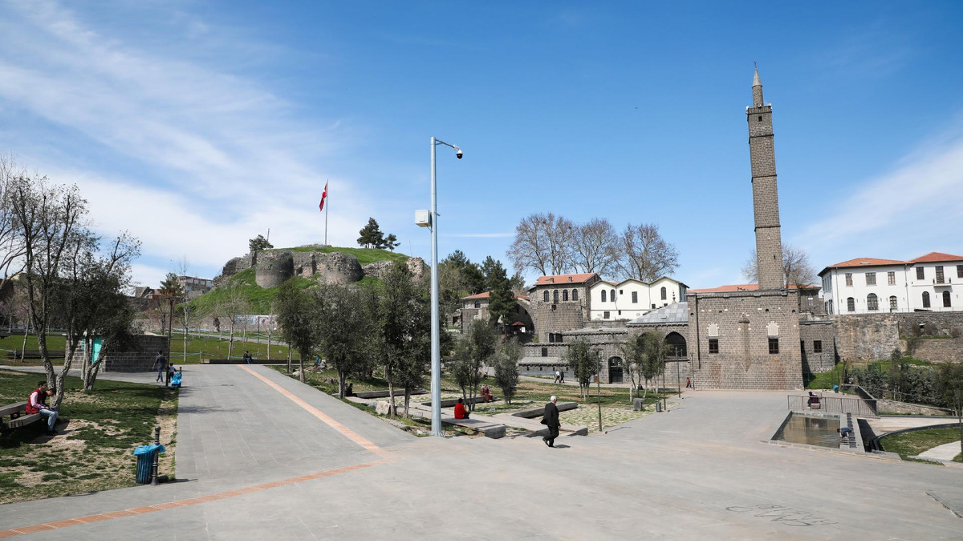 #FreeThemAll: Melis Alphan