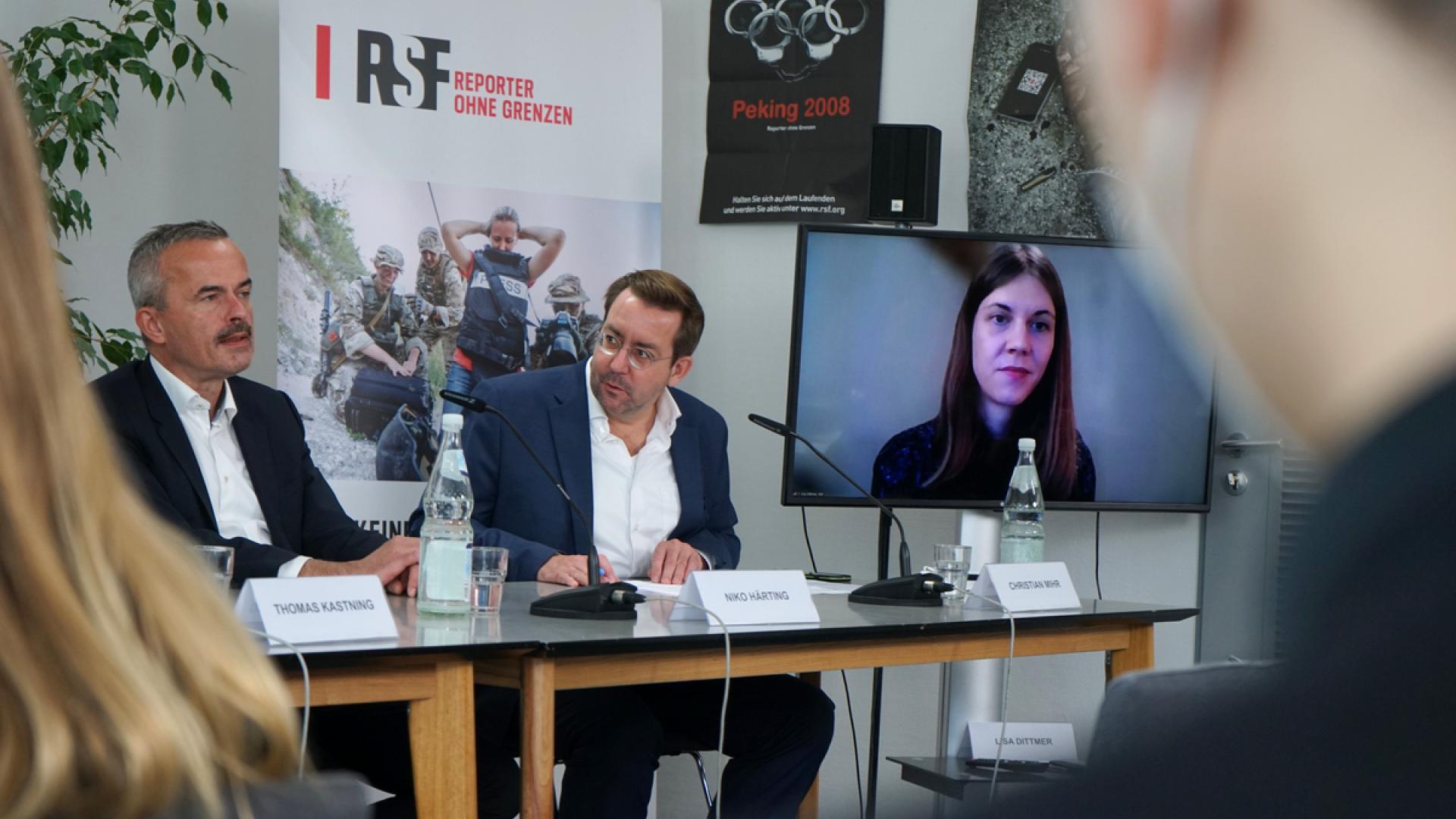 RSF und Journalisten klagen gegen Staatstrojaner